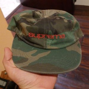 Supreme camo hat